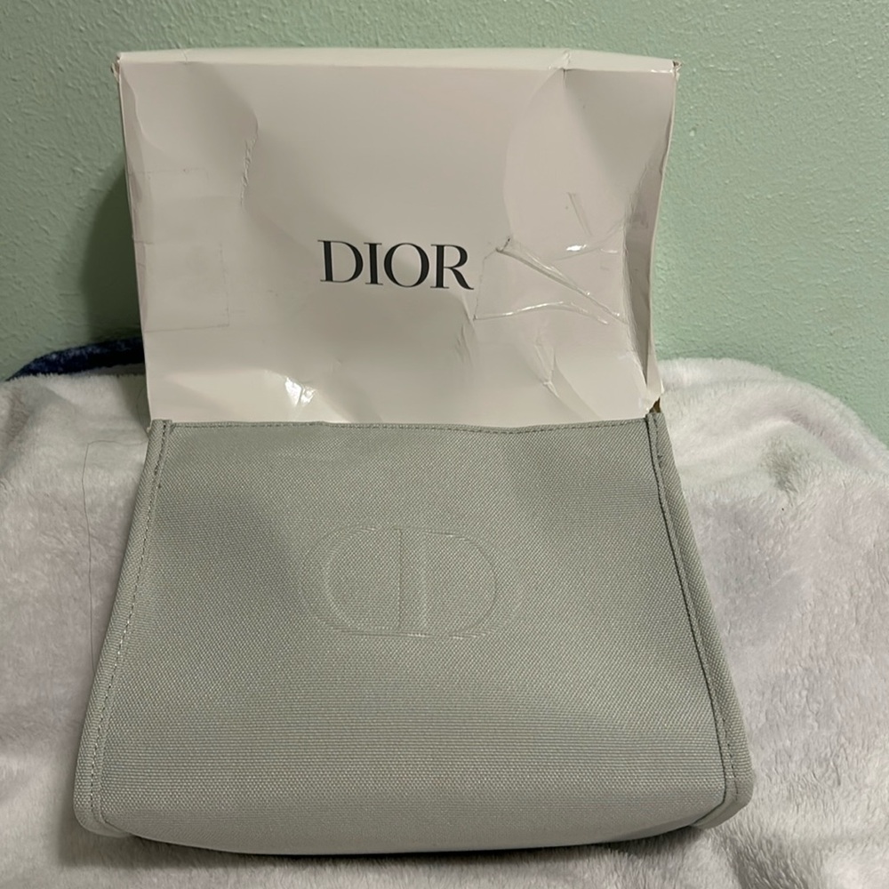 Dior Beaute Clutch!